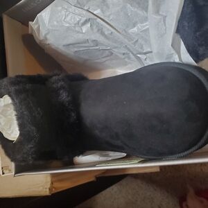 Black Fur-Lined Boots
